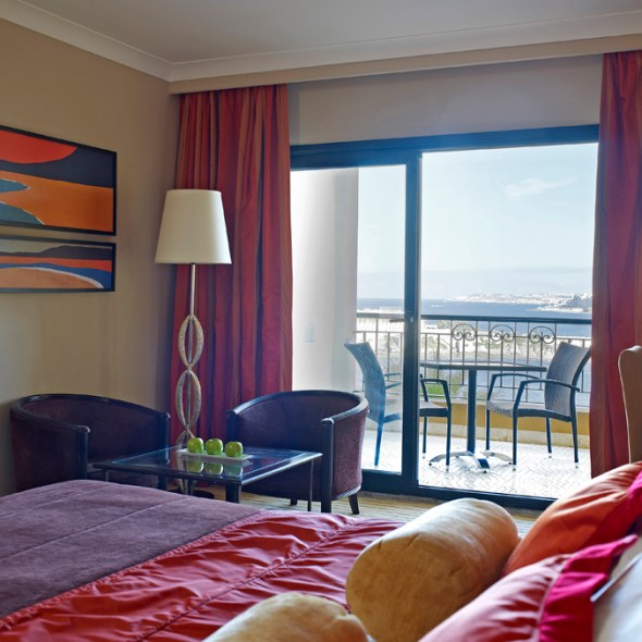 Deluxe Sea View Queen, Corinthia Hotel St. George's Bay Malta
