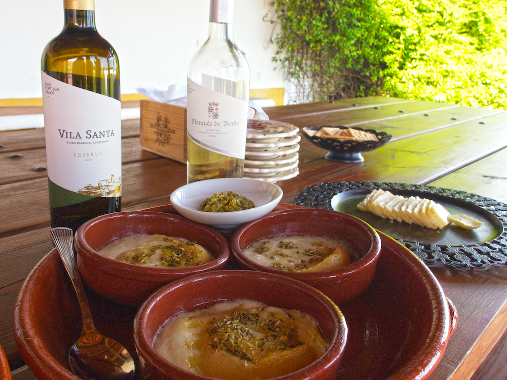 lunch in the vineyard, alicante bousquet, trincadiera grapes