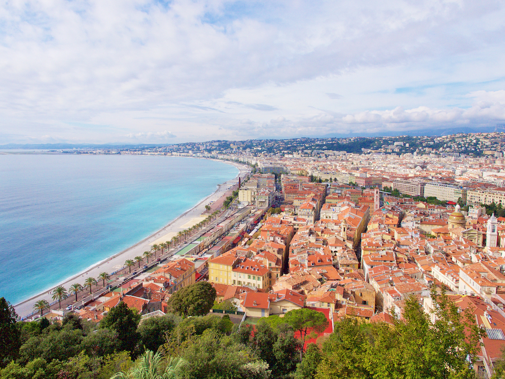 Nice Bay of Angels, Belle-Epoque and Turin-style villas