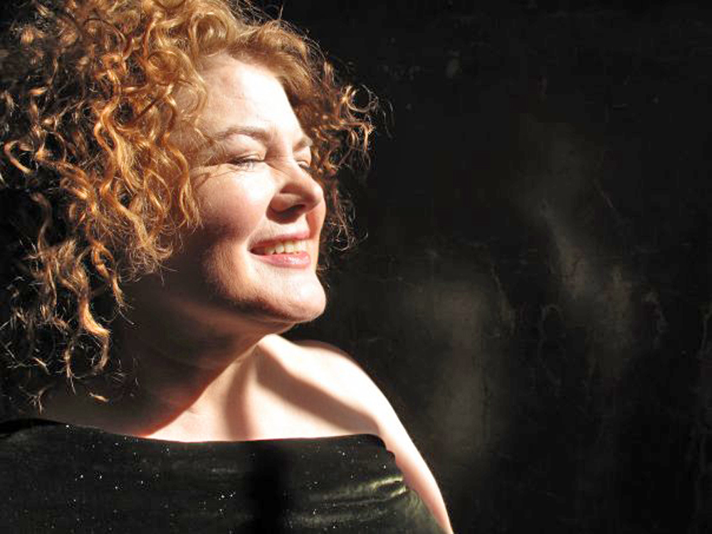 Maura O'Connell musician, Gaiety Theatre