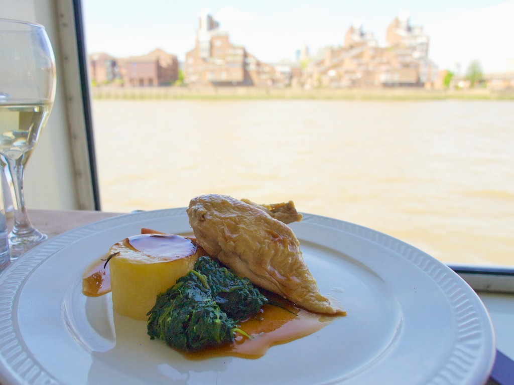 lunch cruise in London, jazz and lunch on the Thames
