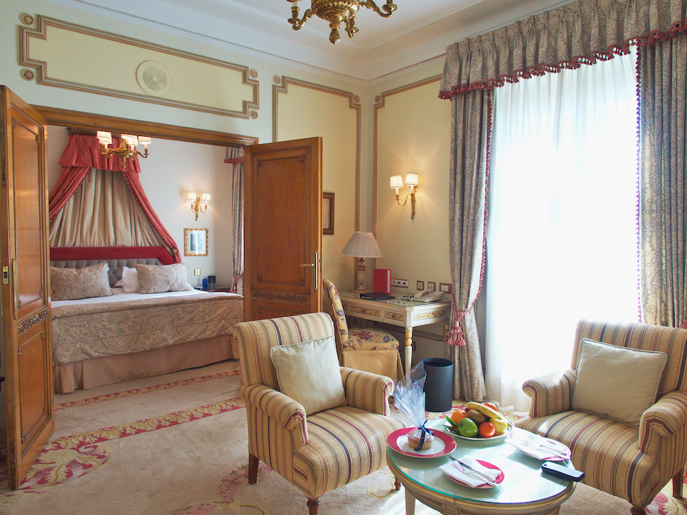 El Ritz Dazzling Hotel Ritz Madrid exudes Spanish history – world itineraries