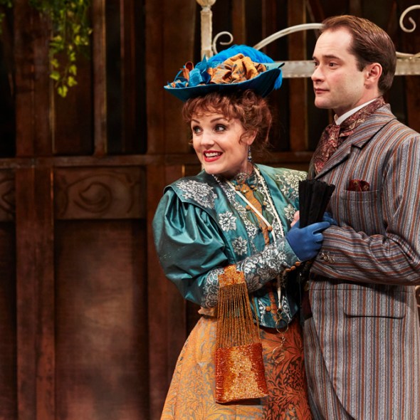 Oscar Wild play reviews, Oscar Wilde at Grand Opera House Belfast