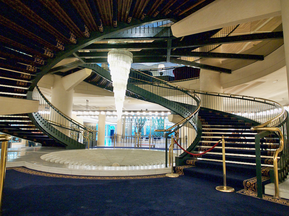 luxury resorts in rome, waldorf astoria hotel rome