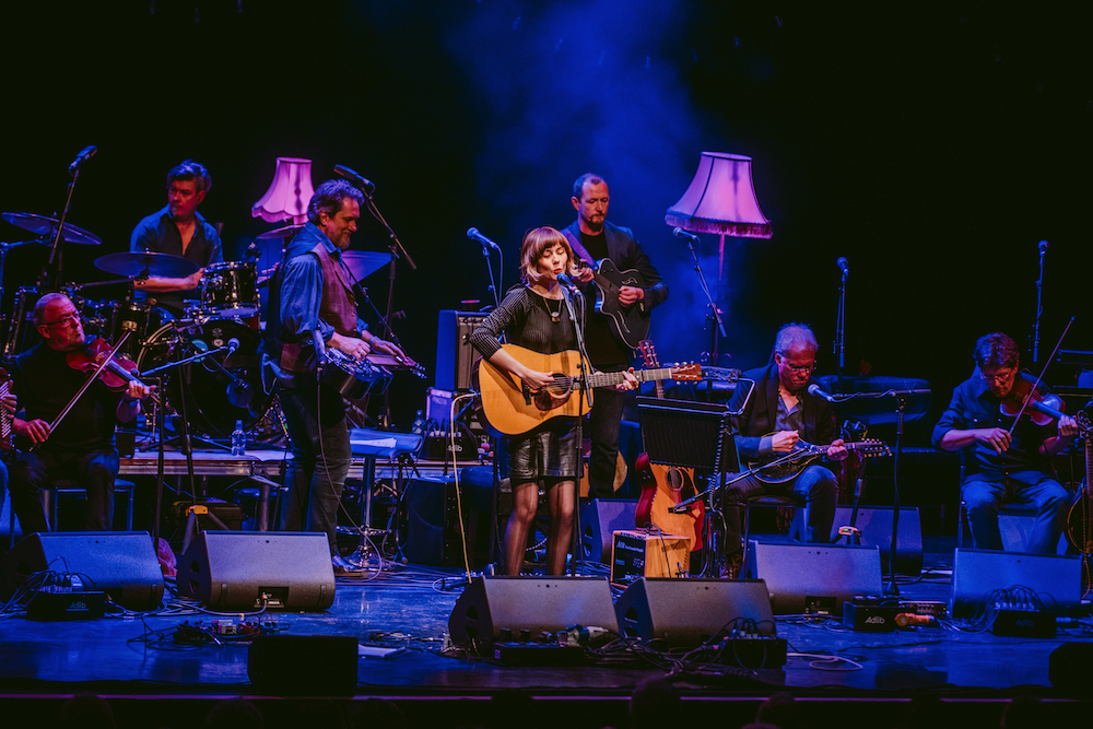 Molly Tuttle musician, transatlantic sessions, live celtic music