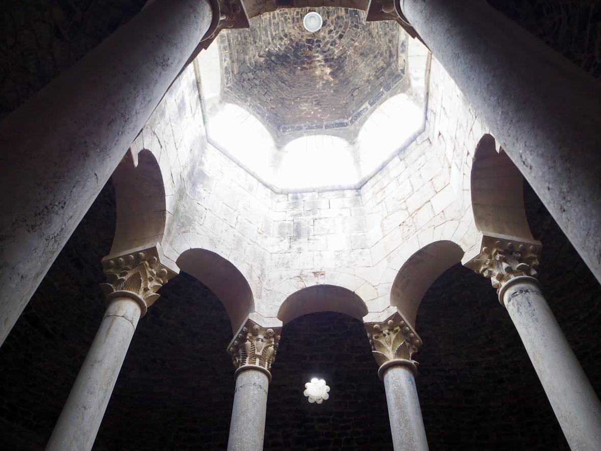 Roman bath in girona, visit costa brava, what to do in girona