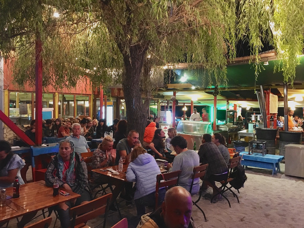 semnal m papa la soni, best music in vama veche, hungarian food vama veche