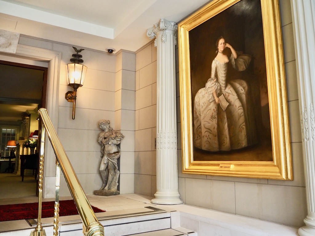 where to stay in london during christmas, five star hotels london