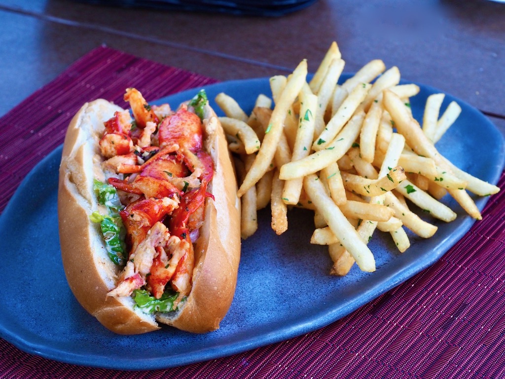 west end bistro washington dc, obster po’boy