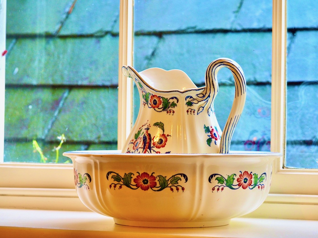 what to do on valentine's day, dining out on valentine day