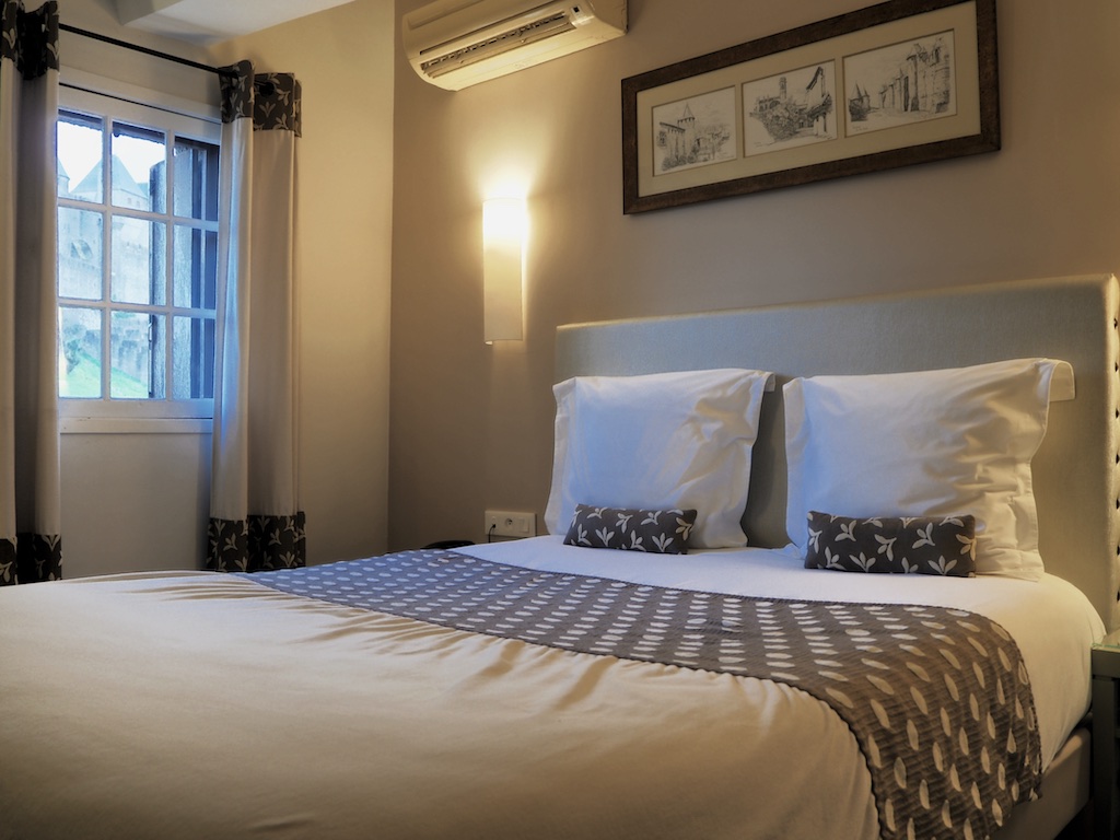 hotel pont vieux, where to stay in carcassonne, best hotels in carcassonne