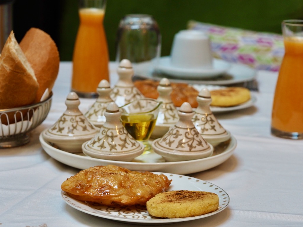 gourmet breakfast in fez, le grand alcazar riad 
